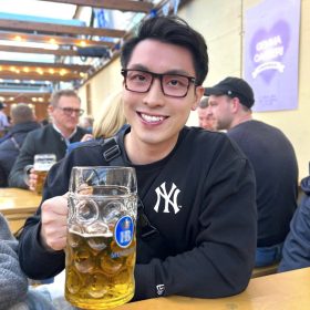 khách hàng nhà hàng lộc hương