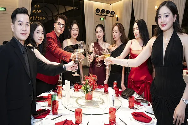 Nhà Hàng Lộc Hương tổ chức tiệc đón tiếp khách hàng tại Đông Hà
