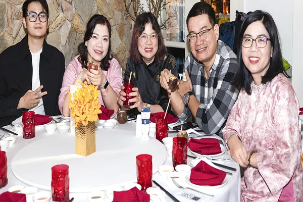 tiệc đón tiếp khách hàng tại Đông Hà