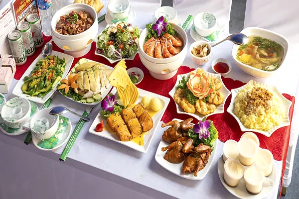 tiệc theo chủ đề tại Đông Hà