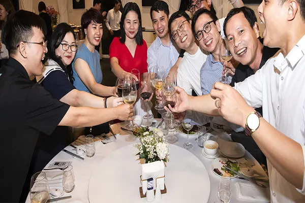 tổ chức tiệc nhóm tại Đông Hà giá rẻ