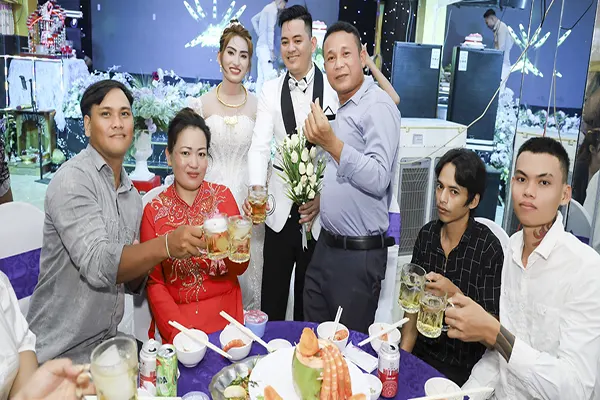 nhà hàng lộc hương tiệc cưới tại Đông Hà